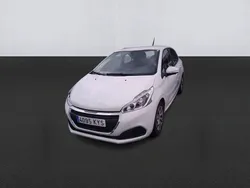 Blanco Usado 2019 Peugeot 208 Active Utilitario | 11.500 € (Buen precio)