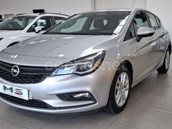 Gris / plata Usado 2016 Opel Astra Business Berlina | 8599 € (Precio justo)