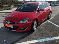 Rojo Usado 2014 Opel Astra Sportive Familiar | 10.000 € (Un poco caro)