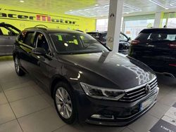 Gris / plata Usado 2019 VW Passat Advance Familiar | 18.900 € (Un poco caro)
