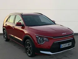 Rojo Usado 2024 Kia Niro SUV | 27.000 € (Caro)