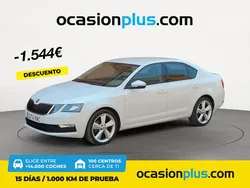 Blanco Usado 2018 Skoda Octavia Berlina | 16.990 € (Caro)