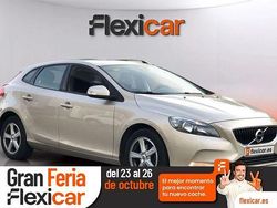 Beige Usado 2017 Volvo V40 Kinetic Familiar | 13.490 € (Un poco caro)