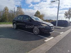 Negro Usado 2010 Ford Focus Titanium Berlina | 5900 € (Precio justo)