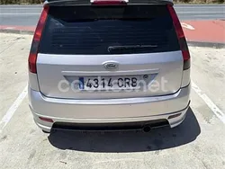 Gris / plata Usado 2003 Ford Fiesta Ghia Utilitario | 2990 € (Precio justo)