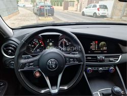 Negro Usado 2016 Alfa Romeo Giulia Super Berlina | 13.000 € (Precio justo)