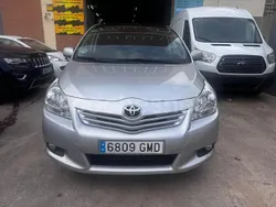 Gris / plata Usado 2009 Toyota Verso Multidrive S Monovolumen | 8900 €