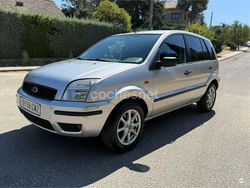 Gris / plata Usado 2003 Ford Fusion Trend Berlina | 2600 € (Un poco caro)