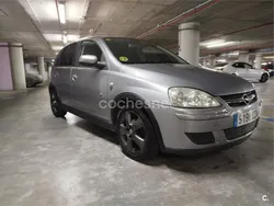 Gris / plata Usado 2004 Opel Corsa Edition Berlina | 2950 € (Precio justo)
