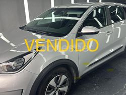 Gris / plata Usado 2017 Kia Niro SUV | 10.900 € (Un poco caro)