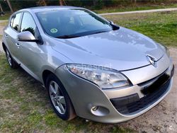 Gris / plata Usado 2011 Renault Mégane III Berlina | 4750 € (Caro)
