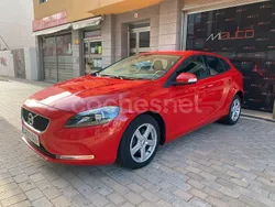 Rojo Usado 2017 Volvo V40 Inscription Familiar | 12.990 € (Buen precio)