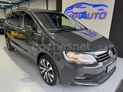 Gris Usado 2021 VW Sharan Advance Monovolumen | 35.990 € (Caro)