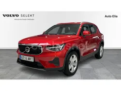 Rojo Usado 2023 Volvo XC40 Core SUV | 34.500 € (Precio justo)
