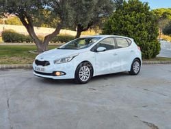 Blanco Usado 2015 Kia Ceed GT Berlina | 6990 € (Buen precio)