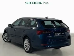 Azul Usado 2024 Skoda Octavia Style Familiar | 34.500 € (Precio justo)