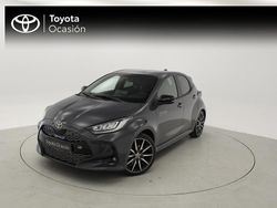 Gris Usado 2025 Toyota Yaris Hybrid Plus Berlina | 24.745 € (Un poco caro)