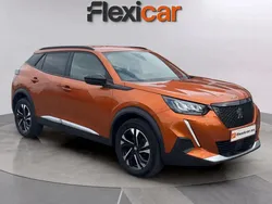 Naranja Usado 2023 Peugeot 2008 Allure SUV | 14.590 € (Buen precio)
