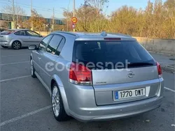 Gris / plata Usado 2006 Opel Signum Elegance Familiar | 4000 €