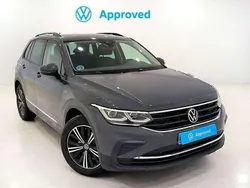 Gris Usado 2023 VW Tiguan Life SUV | 34.250 € (Caro)