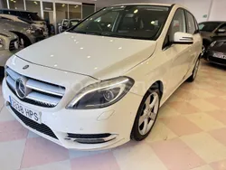 Blanco Usado 2013 Mercedes B180 Monovolumen | 11.800 € (Caro)