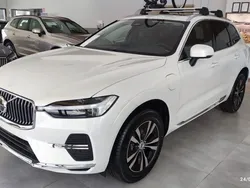 Blanco Usado 2023 Volvo XC60 Core SUV | 65.700 €