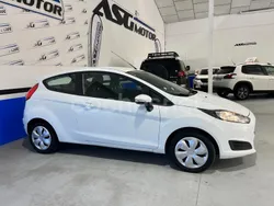 Blanco Usado 2018 Ford Fiesta Trend Utilitario | 6500 €