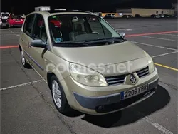 Beige Usado 2006 Renault Scénic II Dynamique Monovolumen | 3500 € (Un poco caro)