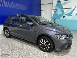 Gris / plata Usado 2023 VW Polo Life Berlina | 17.995 € (Precio justo)