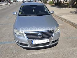 Gris / plata Usado 2006 VW Passat Trendline Berlina | 4000 € (Buen precio)