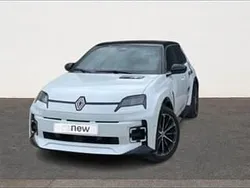 Blanco Nuevo 2024 Renault R5 Iconic Utilitario | 32.851 € (Un poco caro)