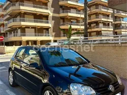 Negro Usado 2006 VW Golf V Sportline Berlina | 4200 €