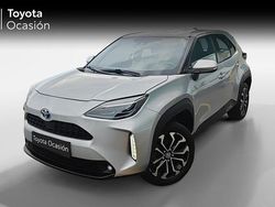 Gris Usado 2022 Toyota Yaris Hybrid Active Familiar | 22.900 € (Precio justo)