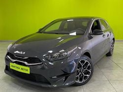 Gris Usado 2025 Kia Ceed Style Berlina | 21.800 € (Buen precio)