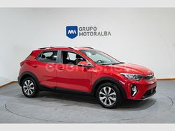 Rojo Usado 2024 Kia Stonic SUV | 20.700 € (Un poco caro)