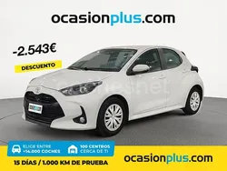 Blanco Usado 2023 Toyota Yaris Active Berlina | 15.690 € (Precio justo)