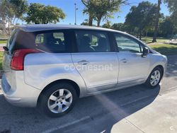 Gris / plata Usado 2012 Peugeot 5008 Monovolumen | 5990 € (Precio justo)