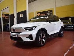 Blanco Usado 2023 Volvo XC40 Plus SUV | 30.490 € (Un poco caro)