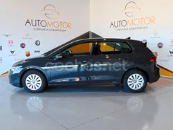Beige Usado 2021 VW Golf VIII Berlina | 16.900 € (Precio justo)