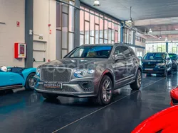 Gris / plata Usado 2021 Bentley Bentayga SUV | 199.500 € (Precio justo)