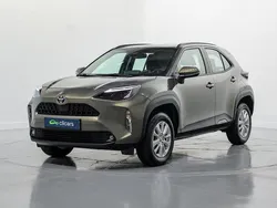 Usado 2024 Toyota Yaris Hybrid Active | 25.690 € (Un poco caro)