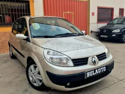 Beige Usado 2006 Renault Scénic II Dynamique Monovolumen | 3600 € (Precio justo)