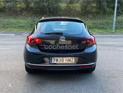 Negro Usado 2012 Opel Astra Excellence Berlina | 7500 € (Un poco caro)