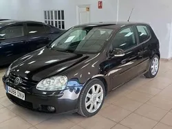 Negro Usado 2006 VW Golf V Highline Utilitario | 4590 € (Precio justo)