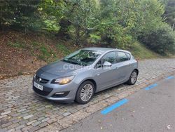 Gris / plata Usado 2015 Opel Astra Selective Berlina | 7900 € (Buen precio)