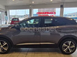 Gris / plata Usado 2022 Peugeot 3008 Allure SUV | 21.200 € (Un poco caro)