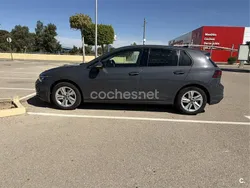 Gris / plata Usado 2020 VW Golf VII Life Berlina | 20.500 € (Precio justo)