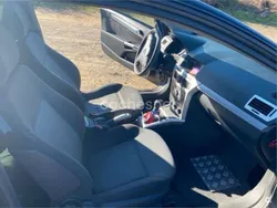 Negro Usado 2005 Opel Astra GTC Sport Berlina | 3000 € (Un poco caro)