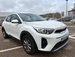Blanco Usado 2022 Kia Stonic SUV | 13.275 € (Precio justo)