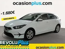 Blanco Usado 2023 Kia Ceed Utilitario | 16.355 € (Buen precio)